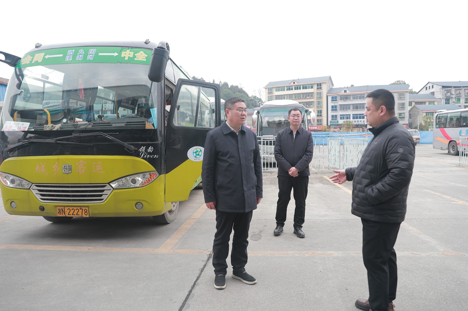 2H2A2104.JPG 2H2A2104.JPG