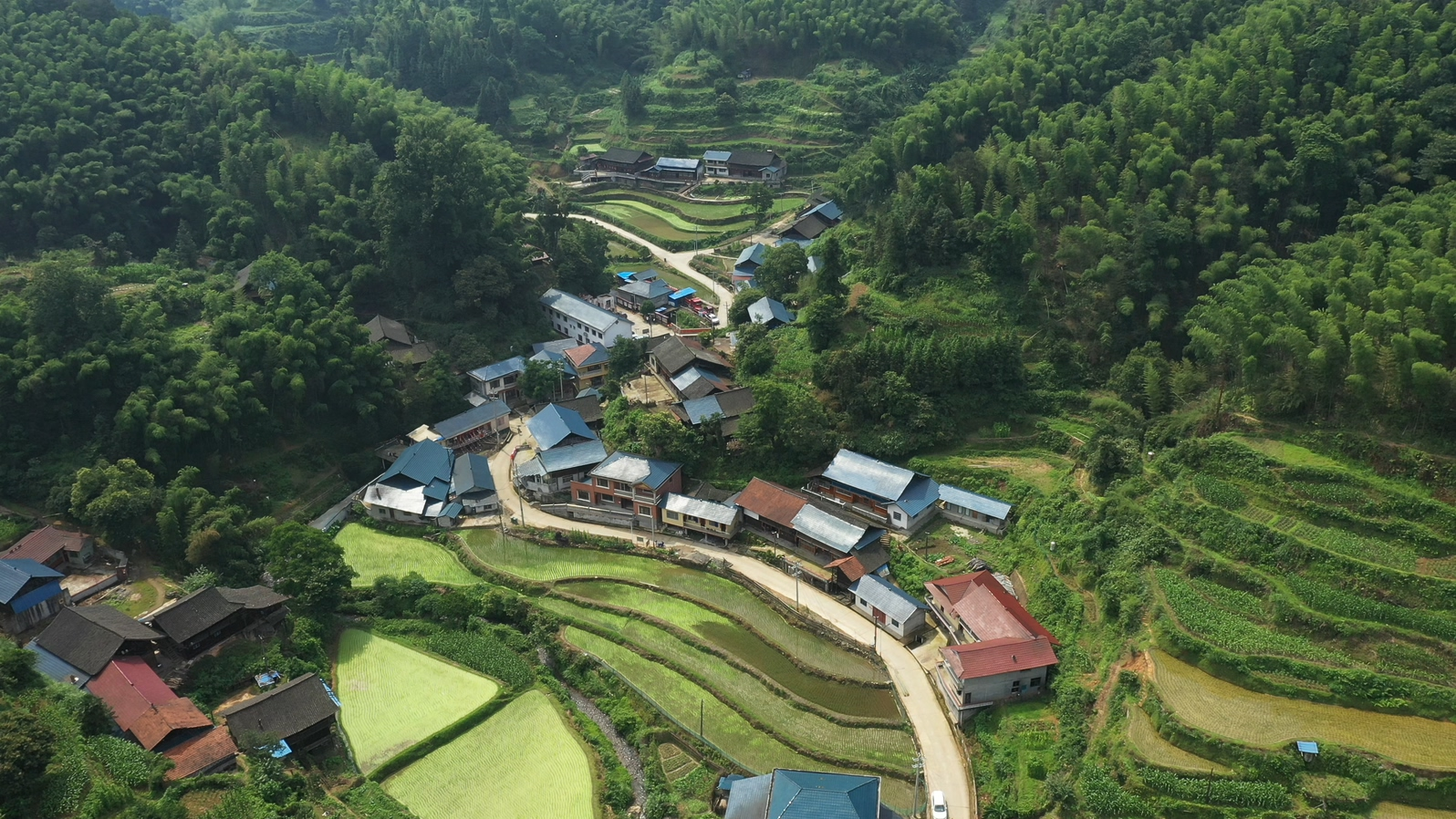 马鞍镇黄家村最美清洁户评比评出美丽村寨